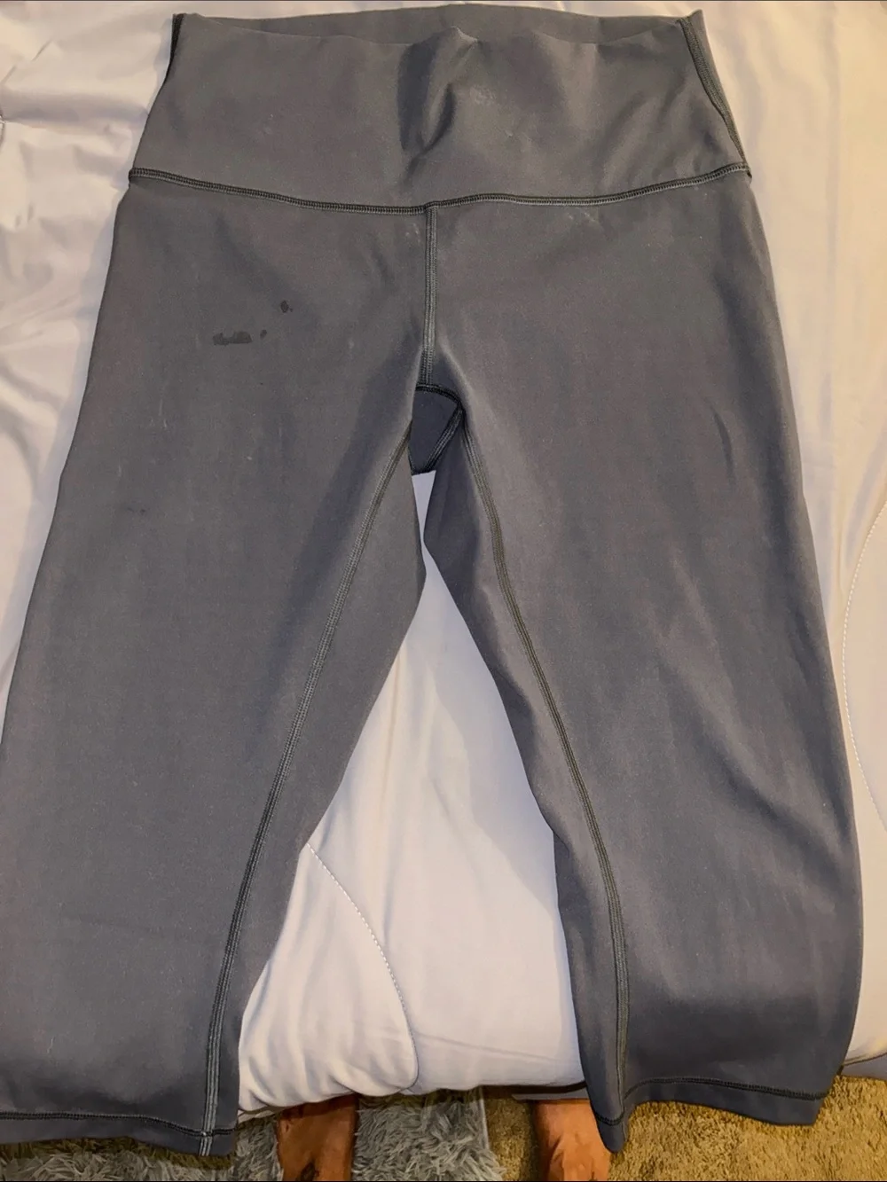 lululemon athletica Women's Dark Gray Capris  Length is 25 Inseam is 17